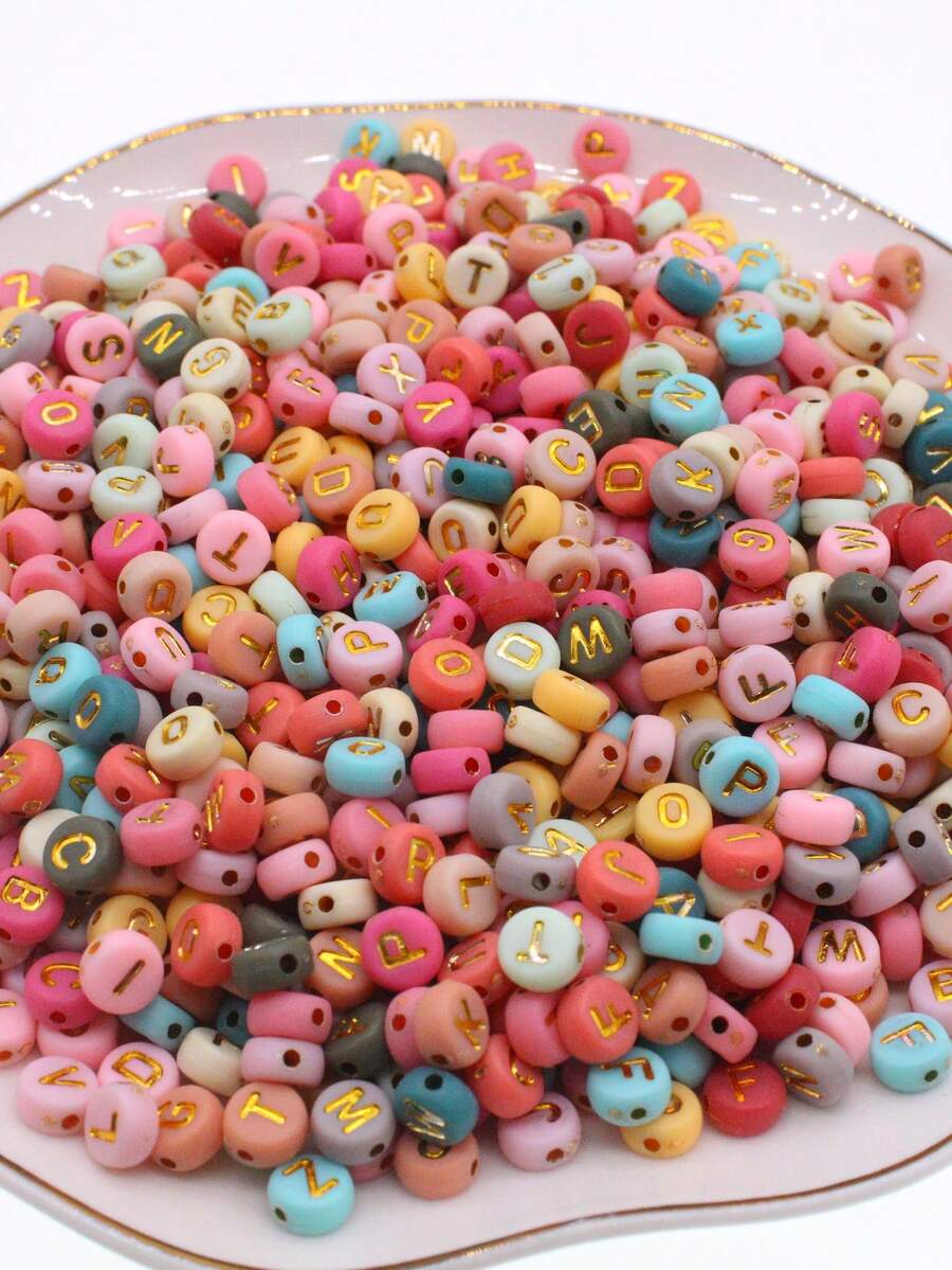 1000 件多色亚克力字母珠字母隔珠散珠适用于 DIY 手链首饰制作配件手链项链配件 - 彩色 - 查看 1