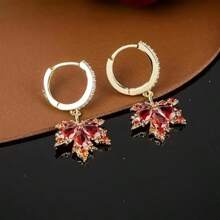 Elegante design de folha de bordo brincos de pingente incrustados de zircônia, brincos de moda estilo boho, presente de Ação de Graças para mulheres