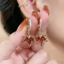 Elegante design de folha de bordo brincos de pingente incrustados de zircônia, brincos de moda estilo boho, presente de Ação de Graças para mulheres