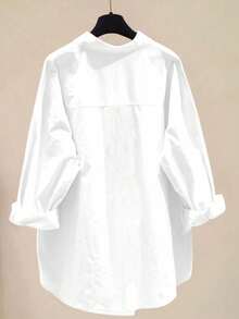 1 件女式纯色单排扣不对称下摆宽松长袖衬衫，长袖上衣