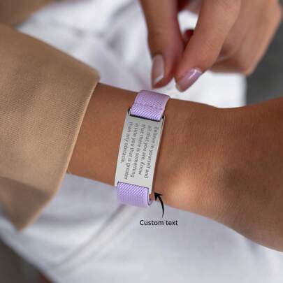 1 pulseira elástica roxa de aço inoxidável com símbolo médico gravado a laser minimalista, unissex, presente personalizado para o dia dos pais, material escolar, volta às aulas, presente escolar, para escritório, para escola, para sala de aula, para presentes de professores, para universidade, para colegas, para dormitórios, para professores, para meninos e meninas, para adolescentes, alunos do ensino fundamental, alunos do ensino fundamental, alunos do ensino médio, alunos do ensino médio, estudantes universitários, calouros, alunos do segundo ano, calouros, pulseiras personalizadas com gravação na moda, traje vintage