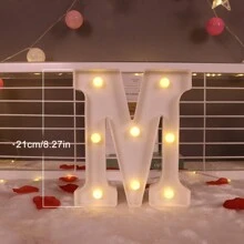 1 Peça Luz de Letra de LED, Cenário de Proposta Romântica Surpresa, Presente de Natal, Decoração Central, Adequado para Decoração de Aniversário/Casamento/Aniversário/Dia dos Namorados/Halloween/Natal/Ano Novo 2025, Presente de Aniversário e Feriado Perfeito para Família, Decoração de Quarto, Decoração de Festa, Branco (Baterias Não Incluídas)