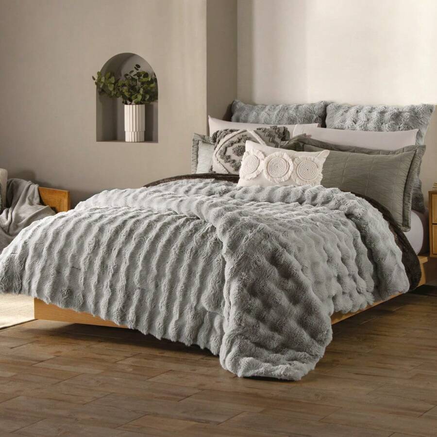 PACHICALIENTITO COVER. Concord Quilts - BONNIE SHAGGY - View 1
