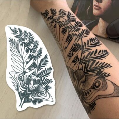 1 Kit Revolutionary Technology Tattoos, Semi-Permanent Tattoos, Ellie Williams, The Last Of Us, Lettering, Temporary Tattoos, Long Lasting, Fake Tattoos, Water-Resistant, Authentic Tattoo Look, Plant-Based, Tattoo, D190