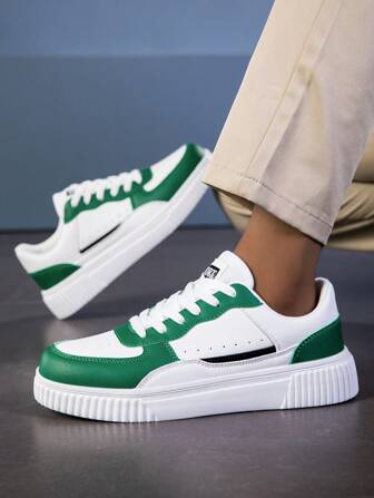 New Men's White Sneakers, Student Skate Shoes, White Classic Flat Skateboard Shoes
