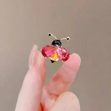 1 件优雅红色蜜蜂别针，锌合金休闲胸针，适合女士日常穿着，春/夏/秋/冬万圣节礼服配饰衣服别针包饰背包学校办公室配饰衬衫夹克珠宝圣诞节衣服别针有趣可爱教师礼物万圣节配饰教师节 - 紅色 - 查看 3