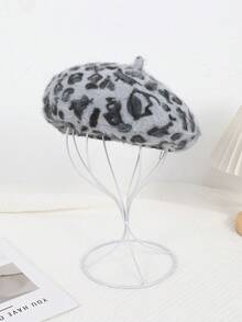 1 件女士双色豹纹人造毛皮贝雷帽，秋冬温暖复古风格，适合日常穿着、外出和摄影