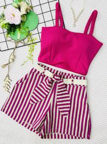 Women's Set Of Neoprene Crop Top With Padding + Striped Shorts With Belt - 玫紅色 - 查看 2