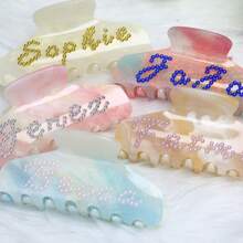 Gepersonaliseerde parel haar klauw, haarspeldjes, haarspeldjes met parel, diamanten haar klauw, haaraccessoires, aangepaste naam haarspeldjes, haar klauw, roze prinses cadeau, aangepaste strass naam haar klauw clips, bruiloft haaraccessoires, lente zomer felle kleuren