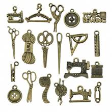 20/100 Stücke gemischter Großeinkauf von Nähwerkzeugserie, sortierter Charm Lineal Schere Nähwerkzeug Metall Vintage Anhänger für DIY Ohrringe Halsketten Schlüsselanhänger Schmuckherstellung Handwerks-Accessoires