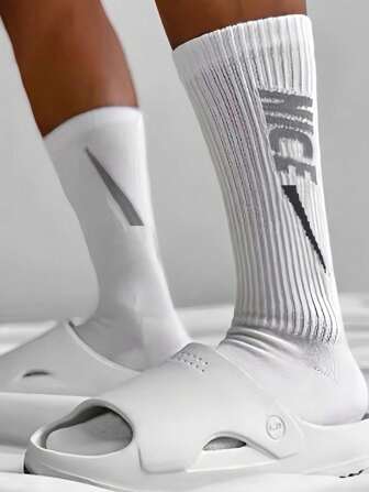 1/3 双高端定制徽标运动袜，时尚精品袜子，健身袜，跑步袜，秋季