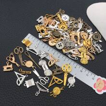 20/100 Stücke gemischter Großeinkauf von Nähwerkzeugserie, sortierter Charm Lineal Schere Nähwerkzeug Metall Vintage Anhänger für DIY Ohrringe Halsketten Schlüsselanhänger Schmuckherstellung Handwerks-Accessoires