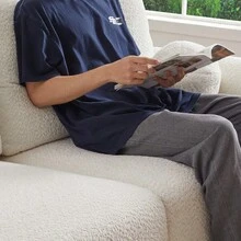 Lamb's Wool 2-Seater Cushion Sofa 90'' Comfortable Sofa For Living Room Bedroom And Other Casual Spaces Lamb's Wool Sofa With 2 Cushions And 2 Ball Pillows. (Beige) - 米色+布料+海綿+2座椅如圖 - 查看 11