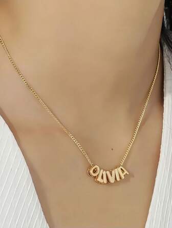 1 pieza Collar con letra inicial personalizada, diseño, regalos personalizados para amigos, parejas y familiares de estilo plateado, dorado, de moda de otoño, vintage, sencillo, para mamá de fútbol, casual, lindos, personalizados, únicos, regalos ideales para ella, novia, mamá, familia, amigos para aniversarios, cumpleaños, uso diario, baile de graduación, Día de la Madre, San Valentín, graduación, bodas, útiles escolares, regreso a clases, oficina, escuela, aula, regalos para maestros, universidad, colegas, dormitorios, maestros, niños y niñas, adolescentes, estudiantes de secundaria, estudiantes de preparatoria, estudiantes universitarios, estudiantes de primer año, estudiantes de segundo año, estudiantes de cursos inferiores, delicada romance, estilo plateado, chic utilitario, romance encantado