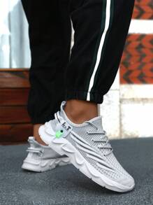 Men's Fashionable Sports Shoes Outdoor Breathable Mesh Running Shoes Lightweight Fitness Shoes Walking Casual Shoes Personalized Sneakers White