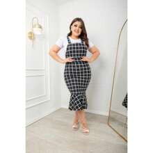 JARDINEIRA BABADO TECIDO SUPLEX MODA EVANGÉLICA FASHION CHIC SALOPETE QUADRICULADA PRETA