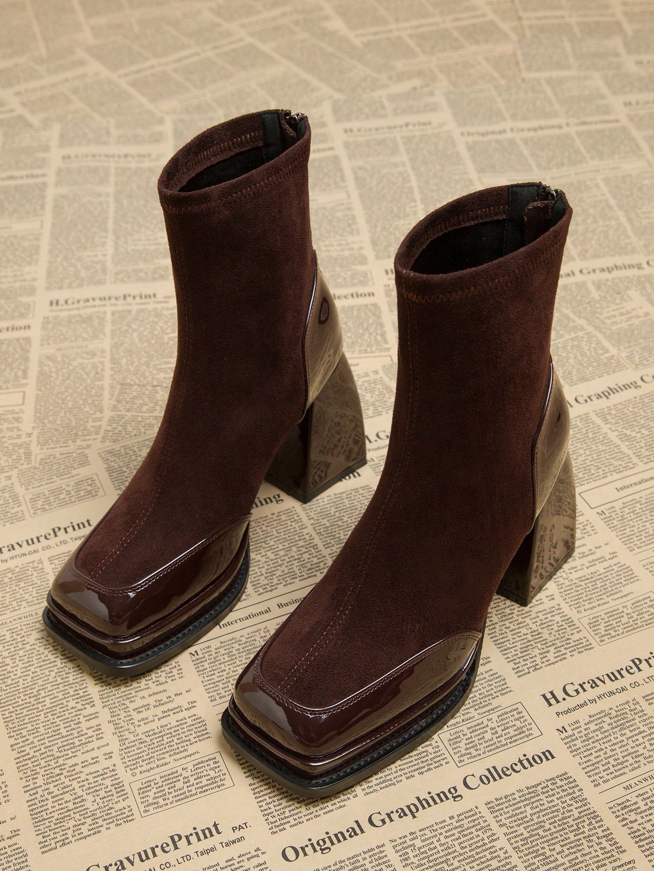 بوت جزمة أنيقة للنساء طراز أوروبي وأمريكي موديل خر...