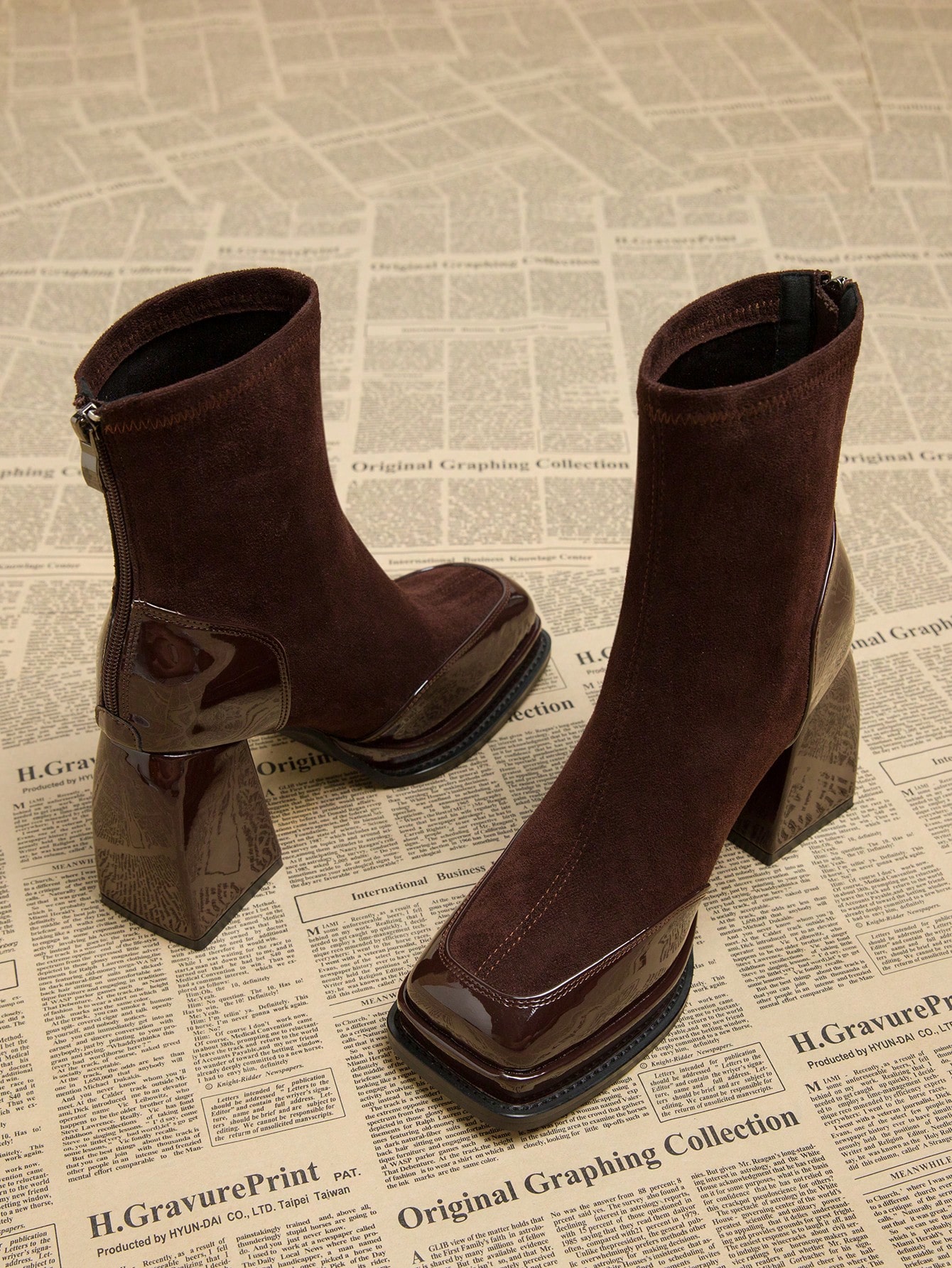 بوت جزمة أنيقة للنساء طراز أوروبي وأمريكي موديل خر...