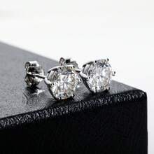 ANU JEWEL 0.5ct/1ct/2ct 莫桑石耳钉，适合送礼 - 白色 - 查看 8