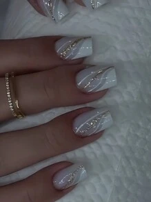 24 piezas de puntas de uñas cuadradas francesas blancas simples con polvo dorado, adecuadas para fiestas y eventos, se pueden usar como regalos navideños. Incluye gel de gelatina y lima de uñas. Uñas y suministros para uñas - Blanco - Ver 2