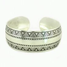 1pc Vintage Metal Embossed Auspicious Cloud, Elephant & Lotus Floral  Pattern  Textured Openwork Adjustable Bangle Bracelet, Fashion Accessory Gift For Women And Couples - Antique Silver - View 18