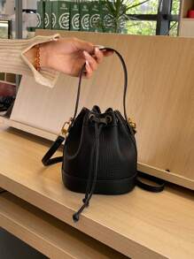 Túi xách mini có dây rút màu khối có thể điều chỉnh - màu đen - Xem 1