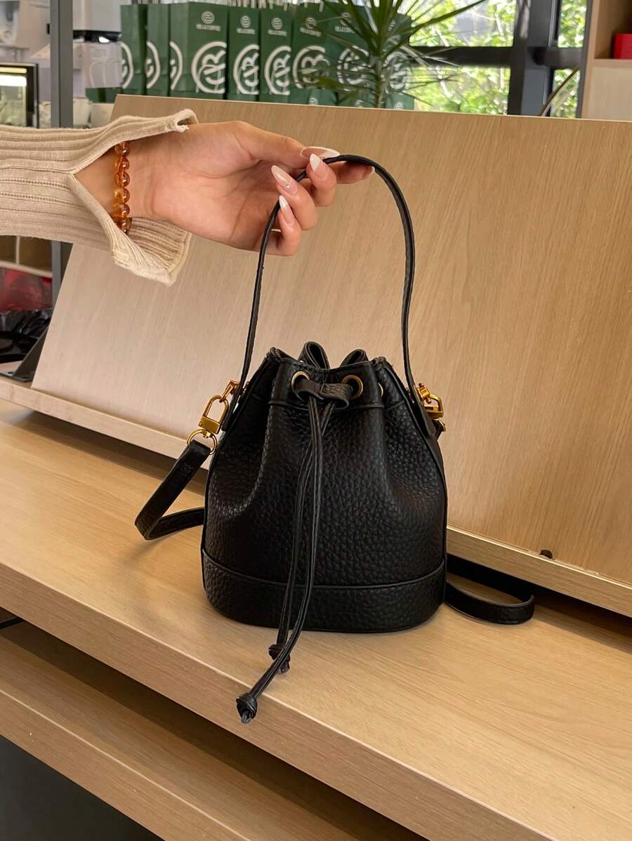 Túi xách mini có dây rút màu khối có thể điều chỉnh - màu đen - Xem 1