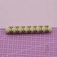 10厘米小型木制擀面杖，适用于聚合物粘土DIY首饰纹理制作，可压印花朵/叶子/心情太阳/心形/波浪/树皮/星星图案 - 木頭色 - 查看 16