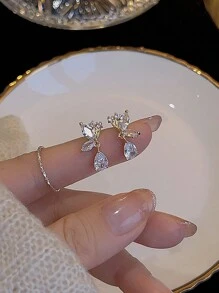 1 Cặp Hoa tai bướm hình giọt nước thời trang cao cấp cá nhân hóa dành cho phụ nữ Thích hợp cho phụ nữ đeo trong cuộc sống hàng ngày, du lịch chụp ảnh đường phố, tham dự tiệc, tiệc tùng, đám cưới và các dịp khác. Đây cũng là hoa tai cô dâu và phụ kiện cưới Halloween - vàng vàng - Xem 7