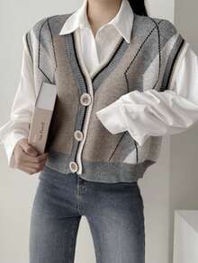 Vintage Collegiate Style Contrast Color Argyle Knit Vest (No Shirt) - Khaki - View 3