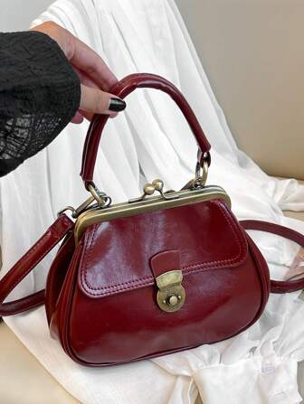 Retro Clasp Handbag For Women, Elegant Shoulder Bag With Stylish Flap Closure, Retro Inspired Bag For Women