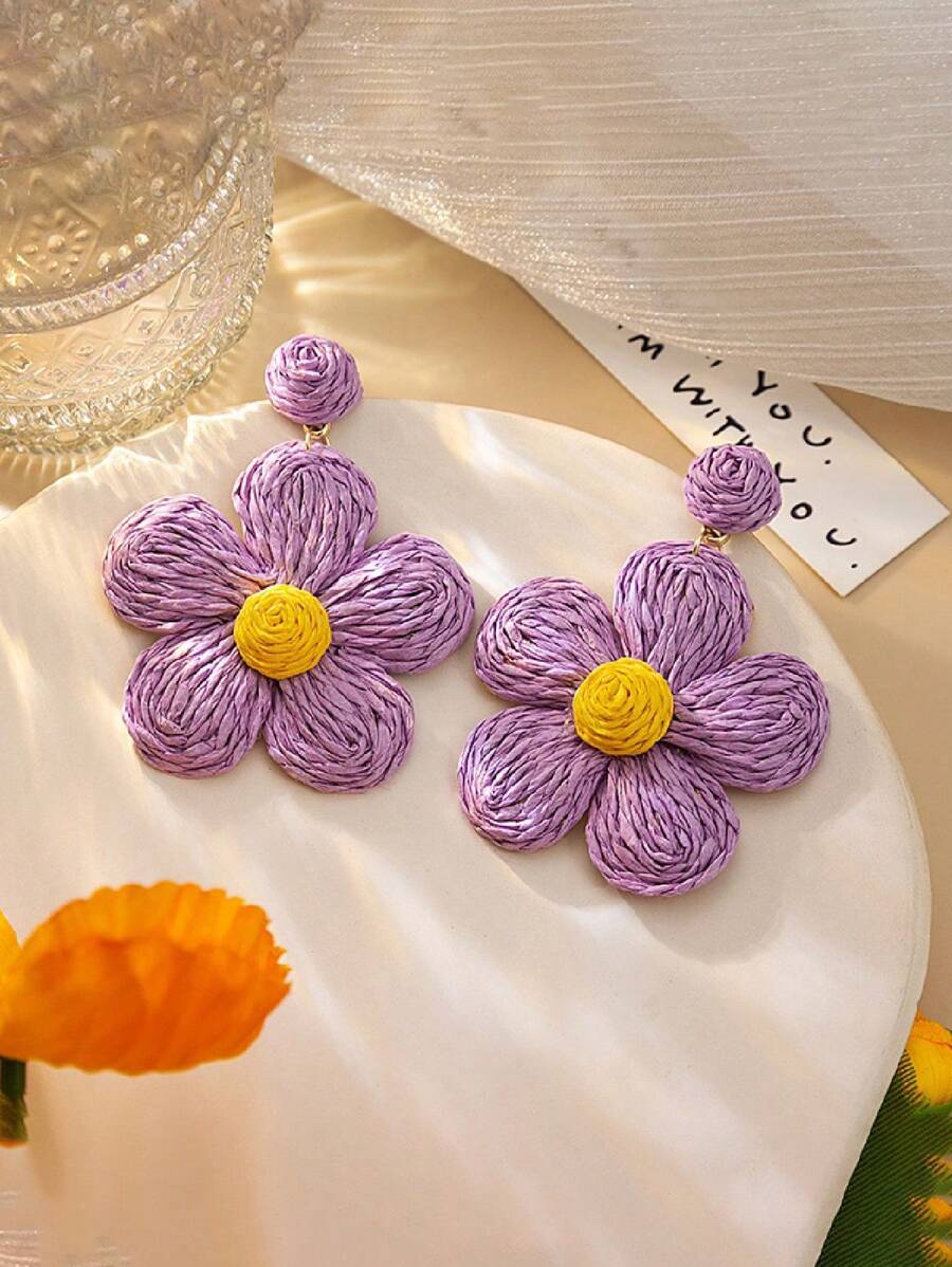 A Pair Of Chic Bohemian HandWoven Raffia Sunflower Earrings For