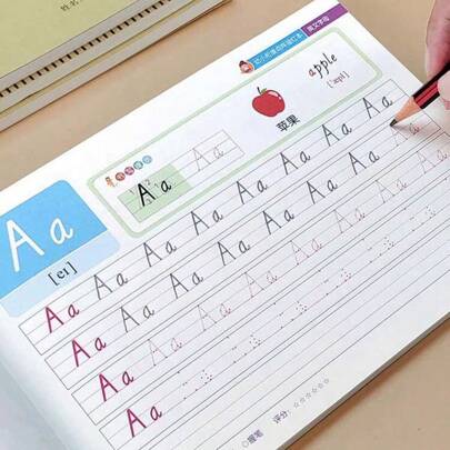 1 本 46 页英文字母描摹练习册，适合学龄前儿童，包括有趣的数字描摹和铅笔控制练习，一对一练习
