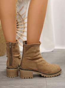 OEM Plus Size 2024 Autumn New Arrival Cross-Border Thick Heel Fashion Boots Pointed Toe Ankle Boots For Women