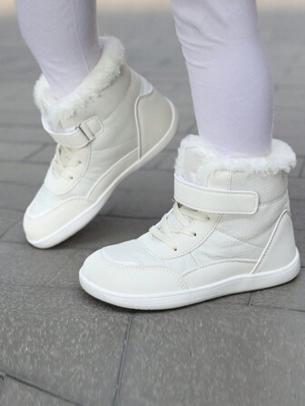 1 双带扣带新款蓬松时尚防滑儿童雪地靴，户外高帮休闲冬鞋，宽版