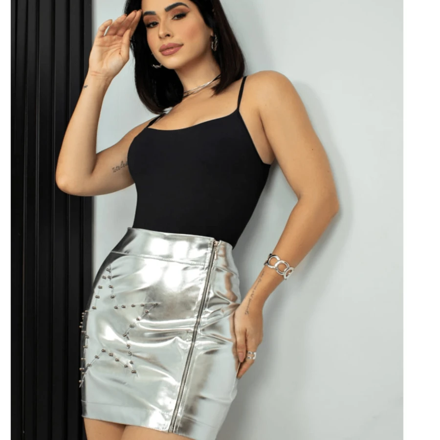 Synthetic Leather Skirt With Rhinestone Detail A Beautiful Piece In Sizes P/34/36 M/38/40 G/42/44 - Bạc - Xem 1
