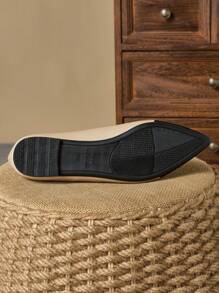 Chaussures plates de mode gris, kaki, pointues, noir et blanc, olive vert peu profondes pour femmes, convenant pour le port quotidien, les loisirs extérieurs, les trajets, le bureau, l'automne. Mocassins confortables noirs et bordeaux