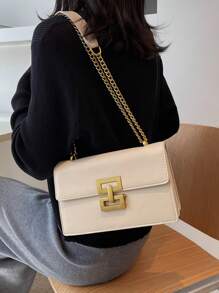 极简主义金属装饰链条单肩包优雅 PU 斜挎包，时尚翻盖单肩包，女士时尚手提包和手机钱包