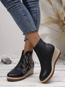 Giày bốt cổ ngắn mới, thêu, gót nêm, mũi tròn, đế polyurethane, trang trí đàn hồi, thời trang, đa năng, giày bốt cổ ngắn cỡ lớn cho nữ - màu đen - Xem 3