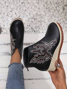 Giày bốt cổ ngắn mới, thêu, gót nêm, mũi tròn, đế polyurethane, trang trí đàn hồi, thời trang, đa năng, giày bốt cổ ngắn cỡ lớn cho nữ - màu đen - Xem 4