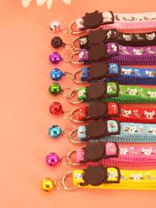 Conjunto de 5 collares para mascotas con diseño de dibujos animados caprichosos y aleatorios - Ajustable para un ajuste cómodo, hebilla de seguridad, cascabel sonoro y colgante adorable para talla grande diversión - Accesorios esenciales para mascotas, adecuados para gatos