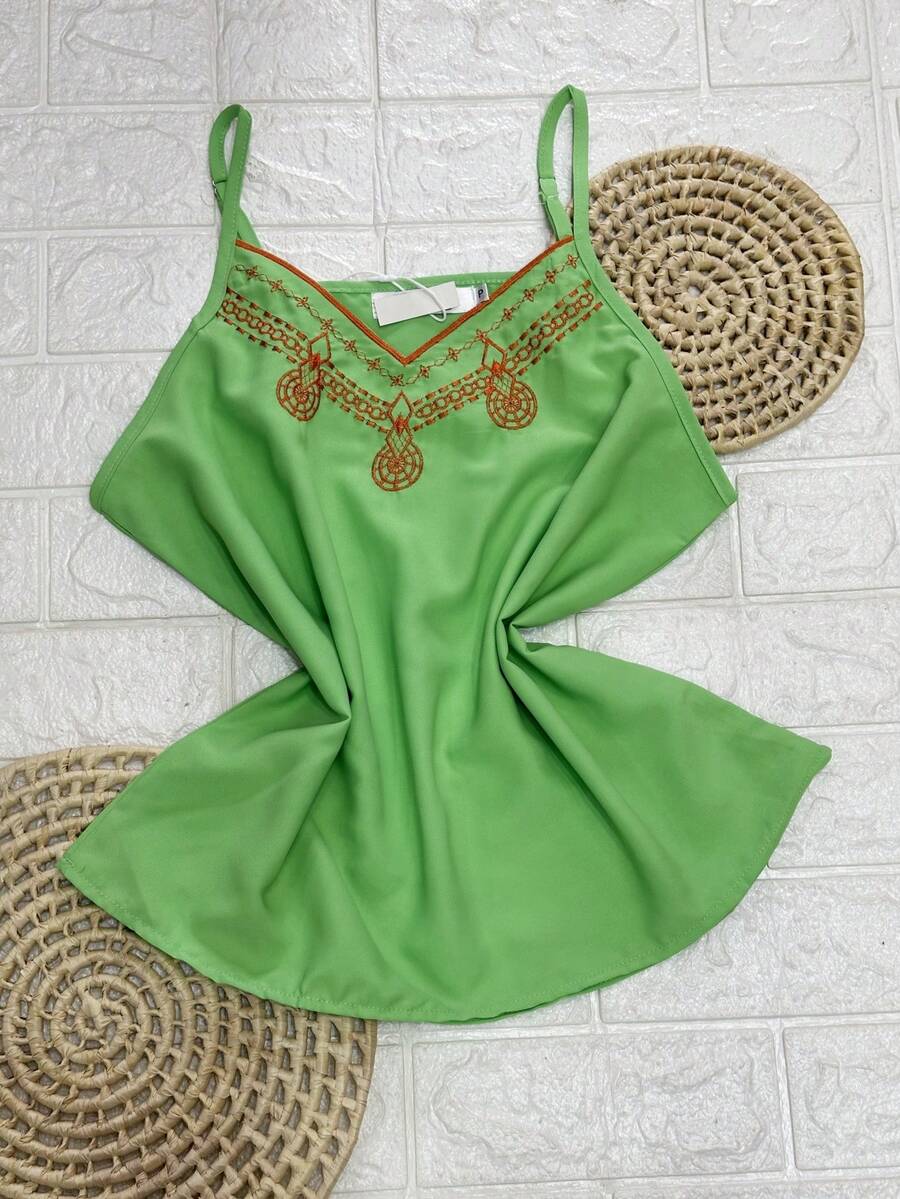 Women's Crepe Tank Top With Embroidery FL-451 - màu xanh lá - Xem 1