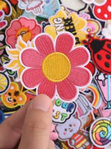 50 piezas/Paquete Parches de bordado de girasoles y letras en inglés termoadhesivos de colores aleatorios, aptos para DIY en ropa y accesorios - sombreros, jeans, vestidos, etc. Adorables y únicos apliques bordados de dibujos animados