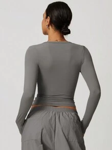 MASKERT Top court près du corps pour femme, t-shirt à manches longues, Top de sport à manches longues pour yoga et course avec protection solaire, confortable et doux pour la peau