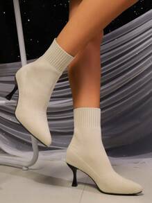 Botas de tobillo elásticas para mujer, nuevo estilo europeo de otoño/invierno, punta puntiaguda, tela de punto, talla grande, rojo vino, tacón alto delgado de media pantorrilla, zapatos de moda para mujeres
