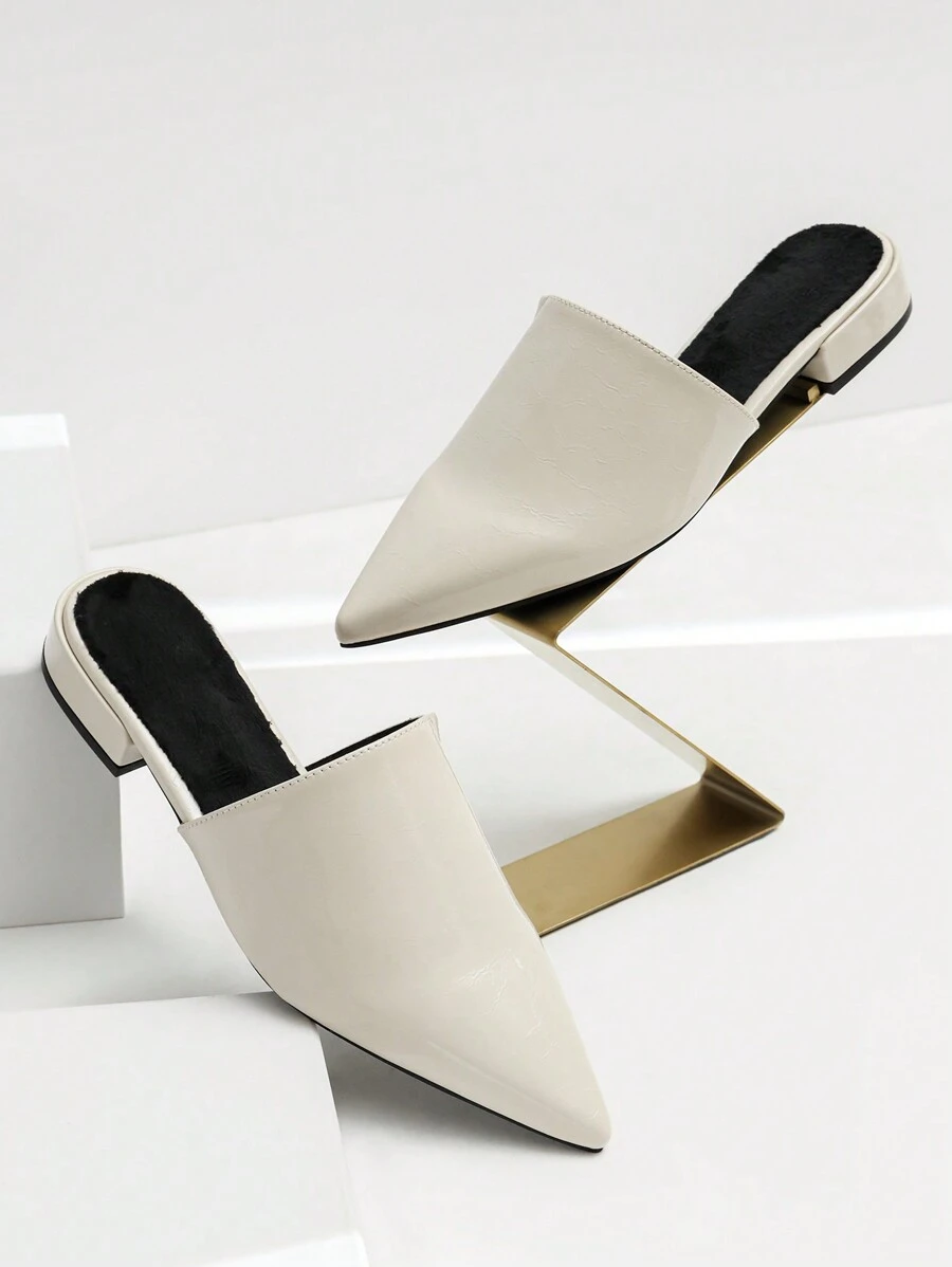 New Fuzzy Lined Pointed Toe Slide Sandals For Women, Fashion French Design Flat Slippers For Autumn And Winter