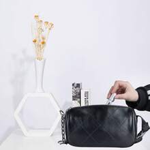 4 عبوات زجاجات بخاخ عطر إعادة التعبئة مقاس 5 مل فضي، بخاخ رذاذ دقيق مستحضرات تجميل مصغر فارغ قابل للحمل بهيكل من الألومنيوم لحاوية الزيوت الأساسية للسفر - فضي - مشاهدة 4