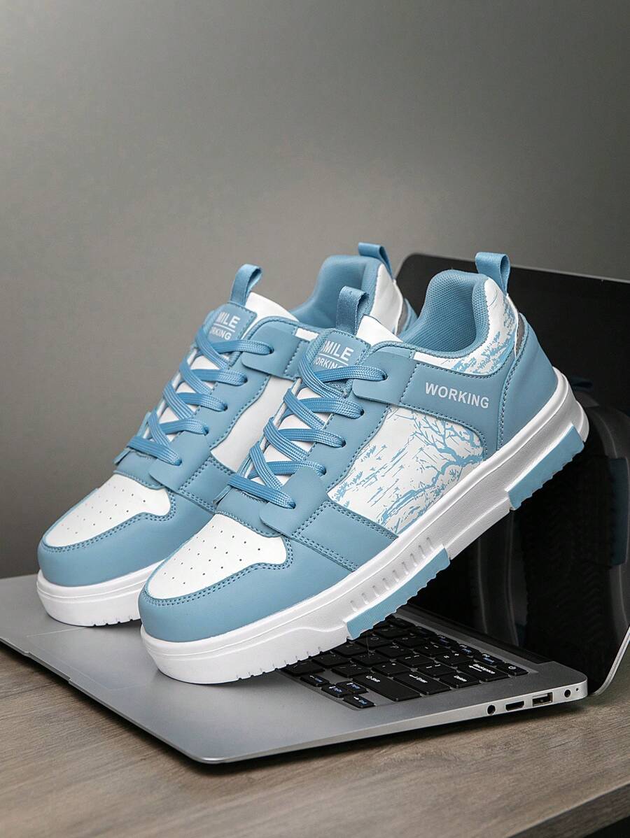 Zapatos casuales de patinaje con diseño de bloqueo de color azul cielo con estampado de bosque, de estilo universitario retro y versátil, con cordones, diseño exclusivo y cómodos para hombres