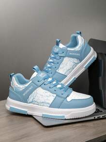 Zapatos casuales de patinaje con diseño de bloqueo de color azul cielo con estampado de bosque, de estilo universitario retro y versátil, con cordones, diseño exclusivo y cómodos para hombres - luna blanca - Ver 3