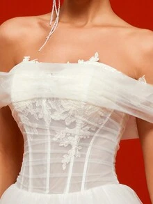 Elegante vestido de novia romántico de tul con hombros descubiertos, bordado de encaje y cintura de sirena - Blanco - Ver 3